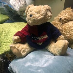 12 in bear with heart sweater❤️